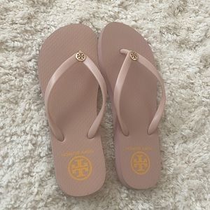 Tory Burch flipflops
